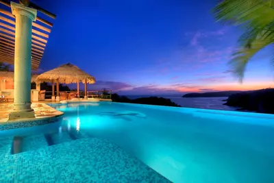 Image de Oceanfront Beach View Villa sur Violin Bay près de Santa Cruz