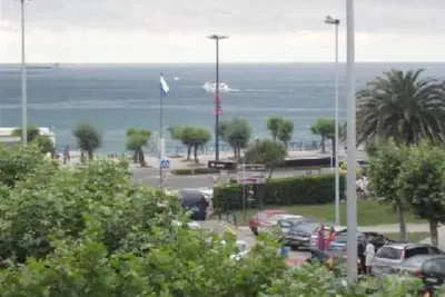 Image de appartement coquet Sardinero Santander. À côté de la plage, vue sur la mer