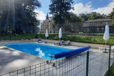 Image de Chateau 22 couchages, tennis, piscine, parc de 5 ha entre Lyon et St. Etienne