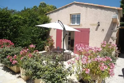 Image de Location Duplex Neuf 4 Pers. 45m2 Var Proche Sainte Maxime. . Idealement Situe. . .