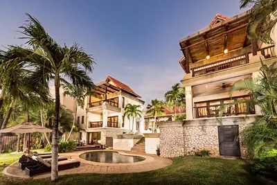Image de Villa de luxe face à la mer avec 5 suites principales face à la mer