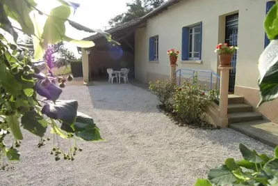 Image de Gascogne ferme gîte avec piscine.