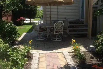 Image de Votre retraite de plage vous attend! Duplex propre et confortable au deuxième étage dans un excellent emplacement