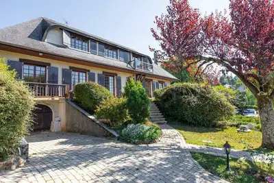 Image de Spacieuse Villa sur le Lac d'Annecy - Charmante en été ou en hiver