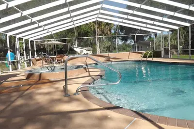 Image de Piscine - Accès au grand lac