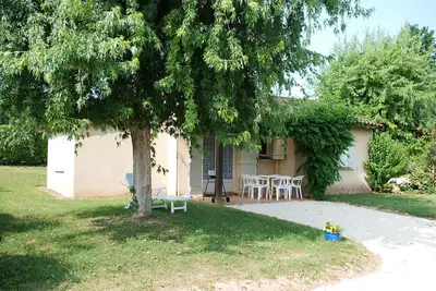 Gîte  Jéricho en Périgord noir dans village familial de 6 gîtes près de Lascaux