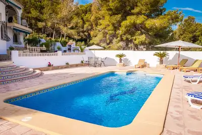 Image de Appartement de 2 chambres avec piscine privée et terrasse proche de toutes commodités