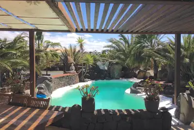 Image de rockstones house. . . . . . . . . . . . . . . . . . . . . . . . . . . . . . . . . . . . . . . . . . . . . . . . . . . . . . . . . . . . . . . . .
