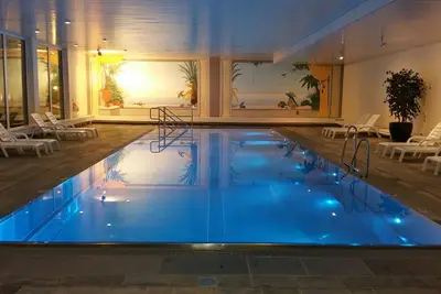 Image de Luxueux Hôtel-Appartement: 2. 5 Pièces\nUTILISATION Gratuite: Tennis, Piscine, Sauna