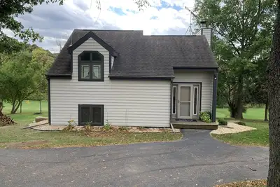 Image de Vues de golf fantastiques de cette maison unifamiliale!