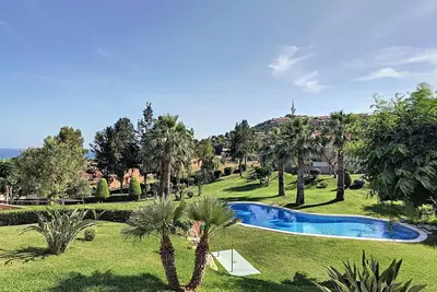 Image de Maison familale confortable avec piscine et proche plage - copro tranquille