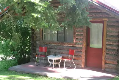 Image de Shack d'amour! Maison de ferme + cabane en rondins sur cinq hectares et verger!