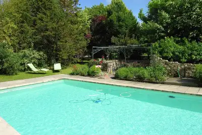 Image de Dans domaine de 120 hectares demeure de grand charme 6km Issigeac 7kms Beaumont