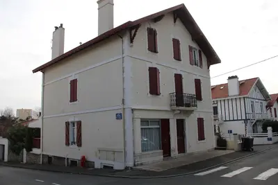 Image de Biarritz, plage et centre ville à pied, aperçu océan (entre 400 et 600€)