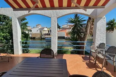 Image de Villa Alberes, piscine privée, amarre 12m, Wifi