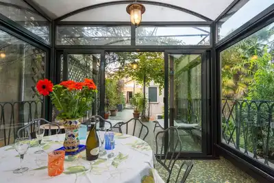 Image de Charmant maison de 4 chambres avec magnifique terrasse et jardin privé