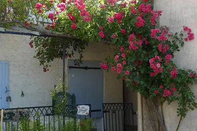 Image de Gîte la grange 2 étoiles pour 3/5 p dans un charment village provençal