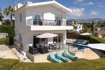 Image de 3 Bedroom Villa with Private Pool in Central Coral Bay