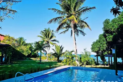 Image de Belle Maison De Vue, avec piscine en bord de mer, 5 chambres et chalet opc.