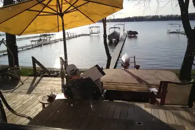 Image de Profitez de la vie au bord de l'eau sur le lac Magicien tous sports avec de magnifiques couchers de soleil