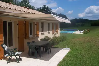 Image de Maison avec piscine privée dans village typique dordogne perigord noir