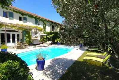Image de Vieux Mas en Provence 3*** avec piscine