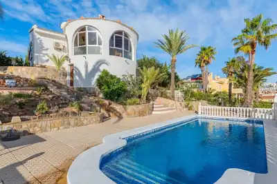 Image de Traditional Spanish house with private swimming pool