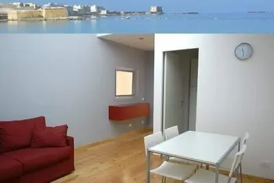 Image de Superbe et luxueux deux pièces hôtel 5 étoiles se trouve à 150 mètres de la mer wi fi