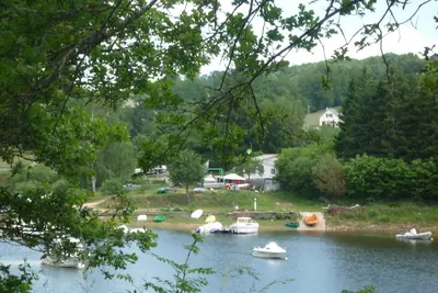 Image de Maison Salles-curan avec terrasse et jardin clos à 100m. lac de pareloup