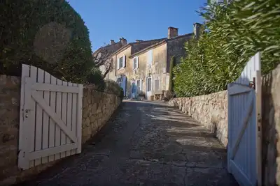 Image de Mas 17ème siècle dans le calme village provençal Le Paradou