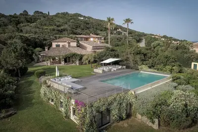 Image de Coti Chiavari: Maison de caractère, à 100 mètres de la mer, golfe d Ajaccio