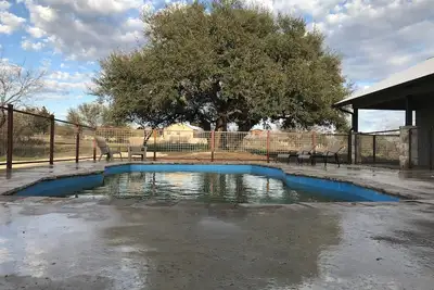 Image de Riata Del Rio. Nouvelle maison de vacances 2019! 5 chambres, 6 salles de bain, dort 26. Belle piscine.