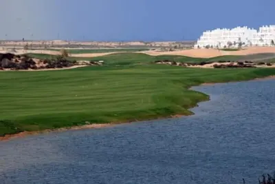 Image de Fantastic lakeside Island wifi enabled apartment with golf and mountain views