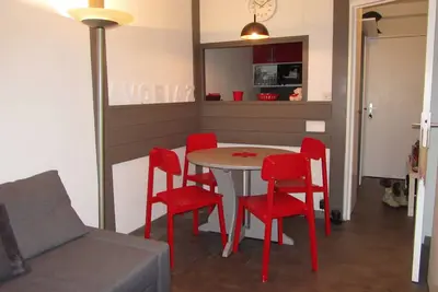 Image de Appart 2 pièces rénové pour 4p, centre de station, soleil couchant