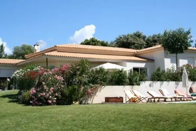 Image de Villa de haut standing avec superbe vue.