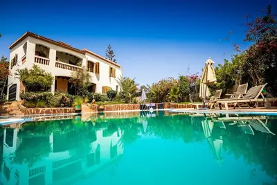 Image de Grande villa marocaine avec jardin privé, piscine chauffée, sans vis à vis