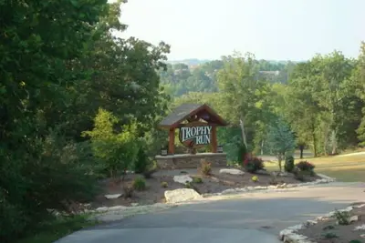 Image de New 2br, Trophée Run Sur le lac Taneycomo, Bord de l'eau, des étangs de pêche