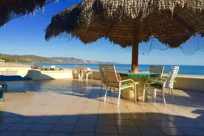 Image de Casa en bord de mer avec toutes les commodités de la maison!