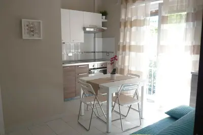 Image de Marina di Porto Maurizio: Nouvel appartement lumineux avec belle terrasse en Ligurie