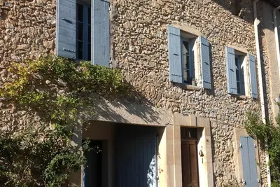 Image de Superbe appartement au 2ème et dernier étage d'une maison de village!