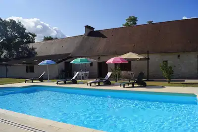 Image de Longère XVIIIe totalement rénovée avec piscine proche Issigeac