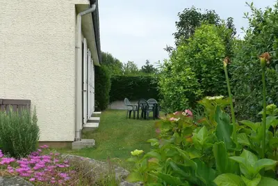 Image de Dinard, maison familiale, jardin clos, près des plages et du centre-ville