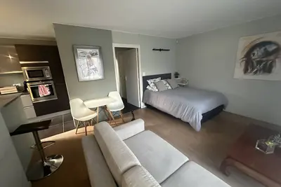 rez de villa Standing à 50 mètres de la plage route des sanguinaires