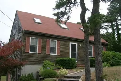 Image de 3 chambres - Escapade de vacances dans une maison confortable de Cape Cod!