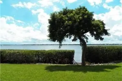 Image de Condo spacieux au bord de l'eau sur Intercoastal avec plage privée - accès facile