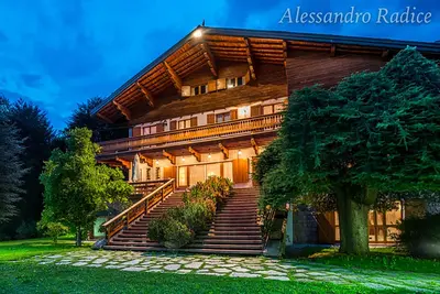 Image de Villa Meridiana Chalet de luxe avec parc et piscine