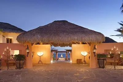 Image de 2 Br / 2. 5 salles de bain / 4-6 Luxury Oceanfront Villa