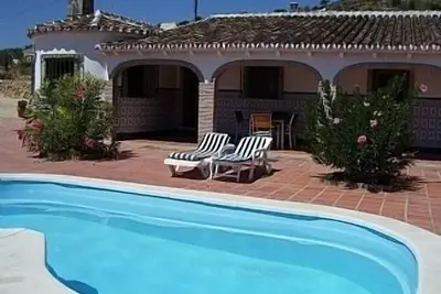 Image de Villa avec piscine privée, vue sur le lac et la montagne