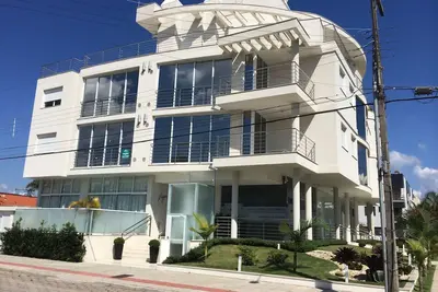 Image de Appartement, Loft de luxe. Niveau élevé. Av. Dos Buzios. 2 suites.