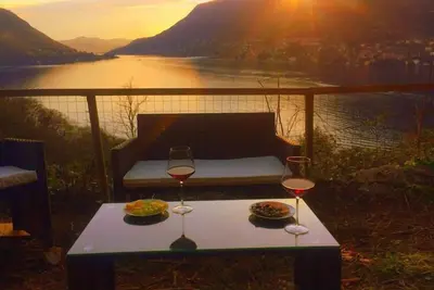 Image de L'appartement est dans Pognana, un village authentique entre CĂ´me et Bellagio.